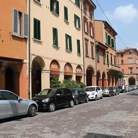 Lovely D'azeglio By Apartman Bologna