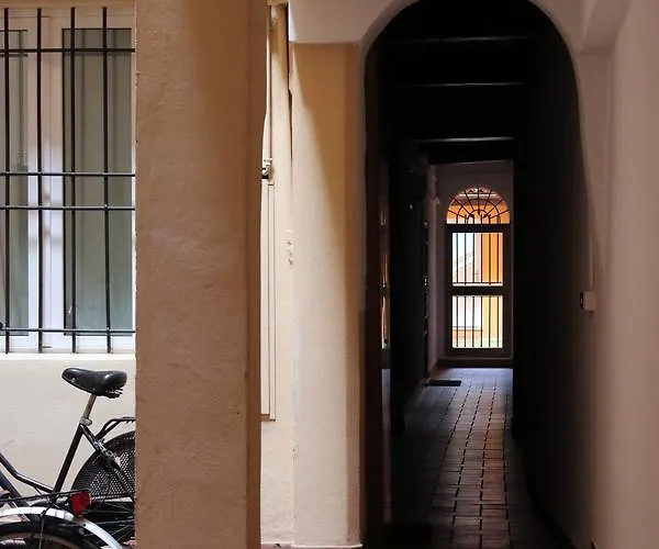 Lovely D'azeglio By * بولونيا